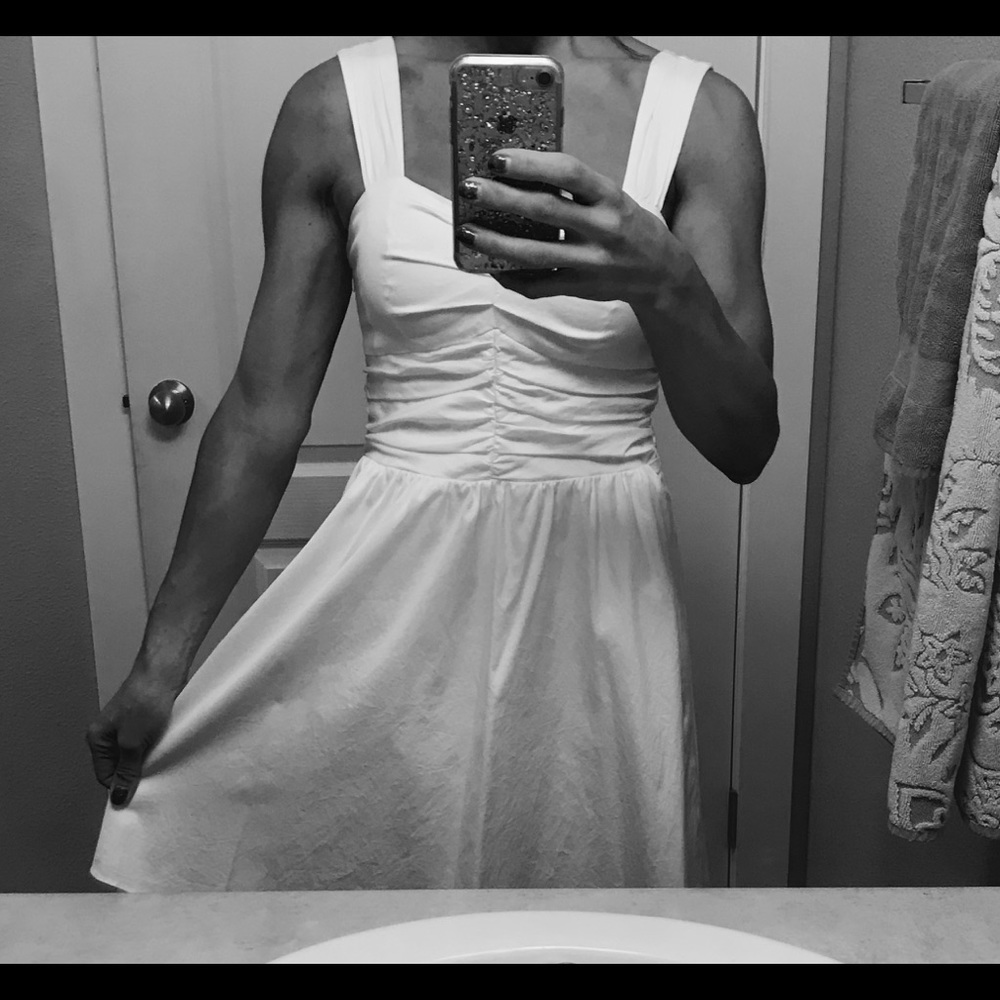 Express Dress - Picture 2 of 7